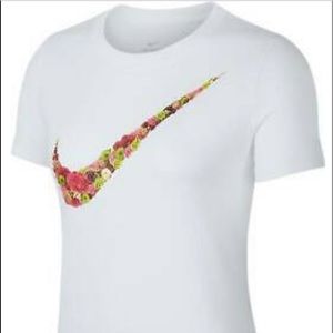 New Nike white T-shirt